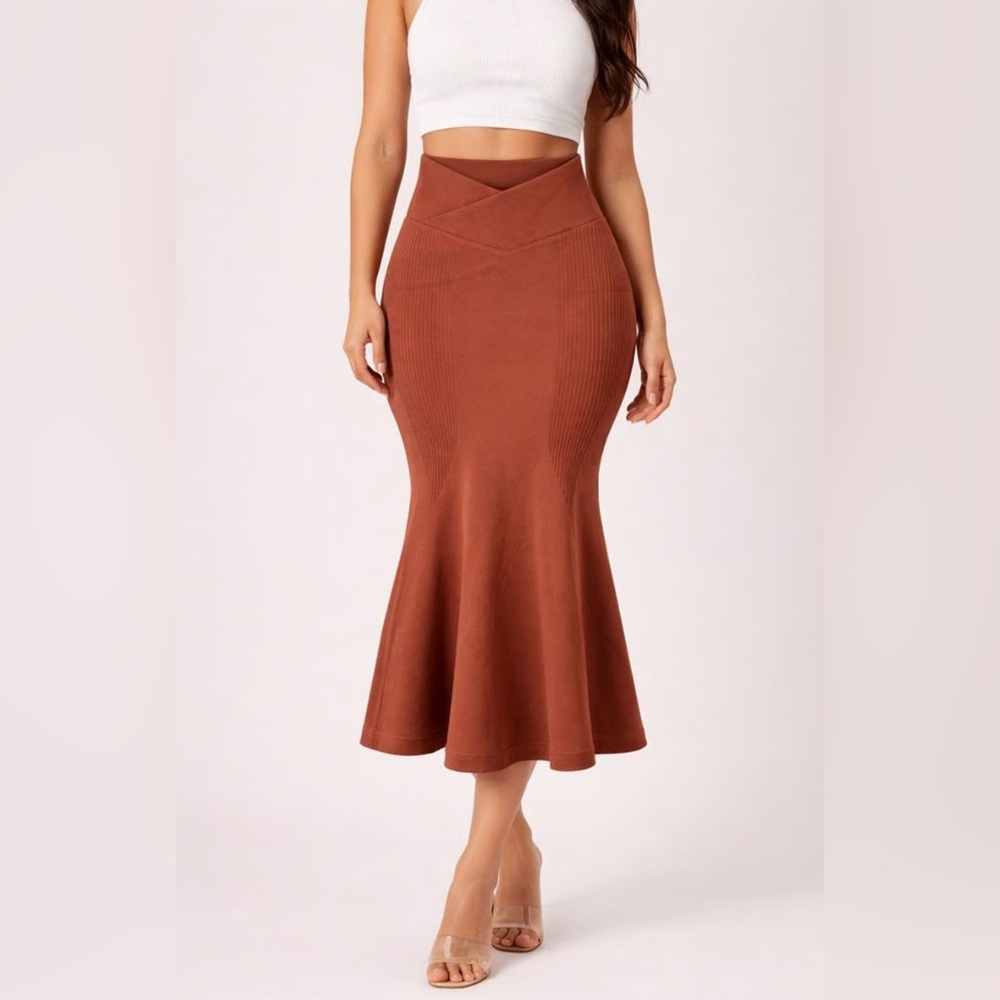 NWT Halara Mermaid Body Con Midi Skirt